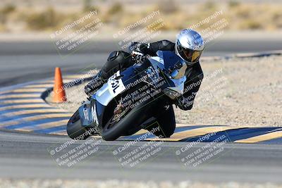 media/Jan-09-2022-SoCal Trackdays (Sun) [[2b1fec8404]]/Turn 11 (935am)/